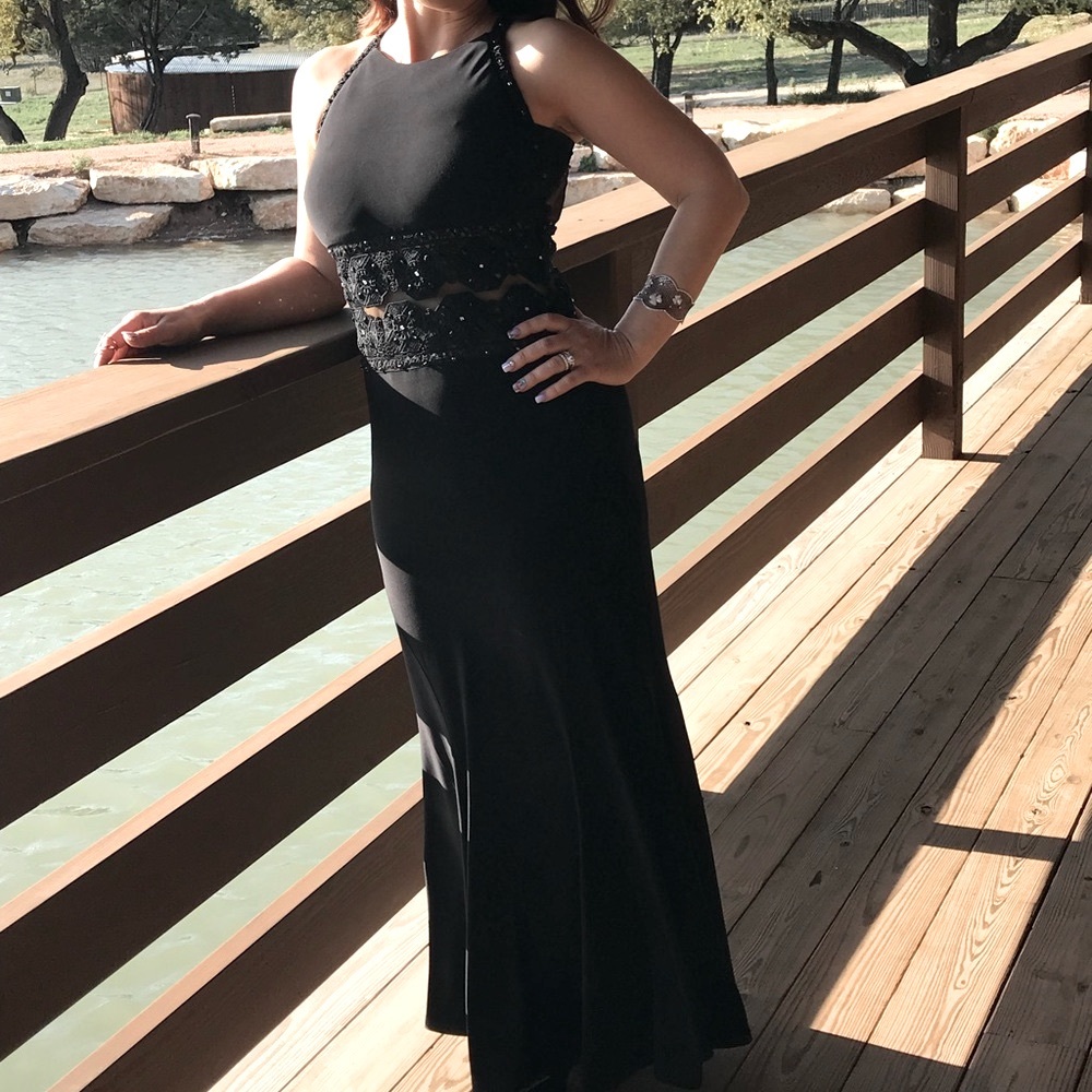 Formal gown - Picture 5 of 16